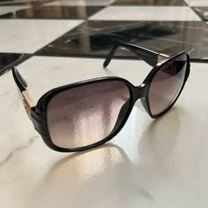 Gucci Black/Gold Classic GG sunglasses